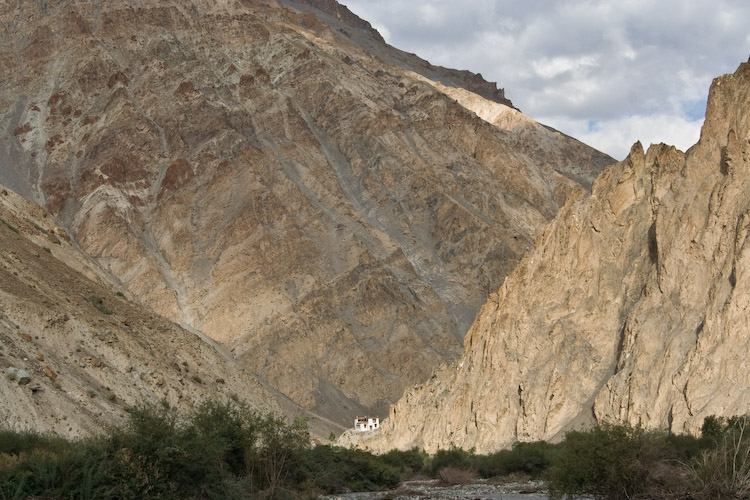 Small gompa along the Markha River near Camp 3.