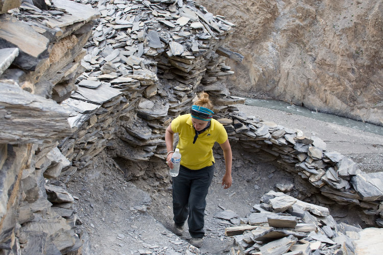 Climbing up to Umlung Gompa.
